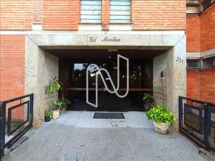 Entrada do prédio