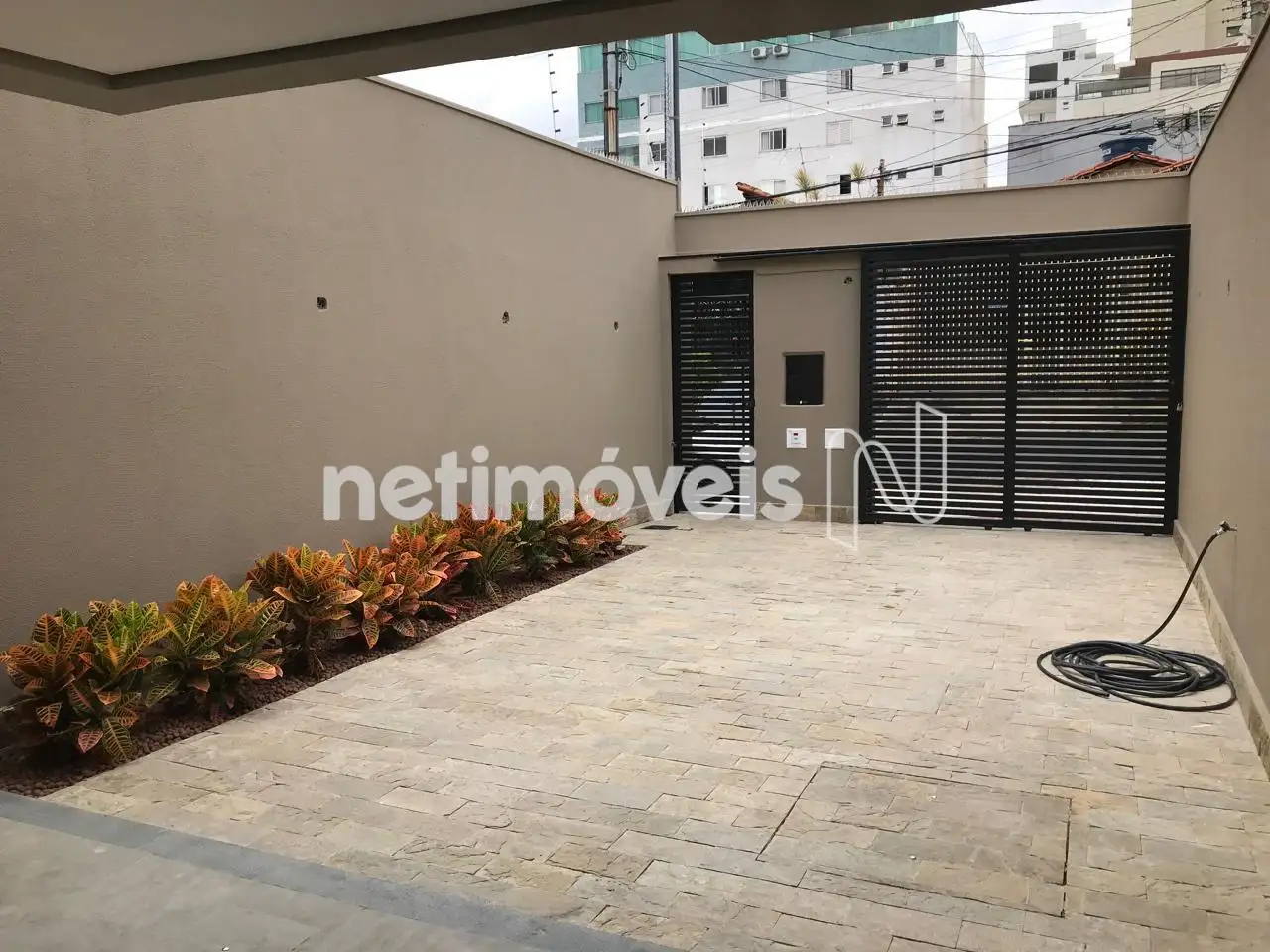 Portão Social e Garagem