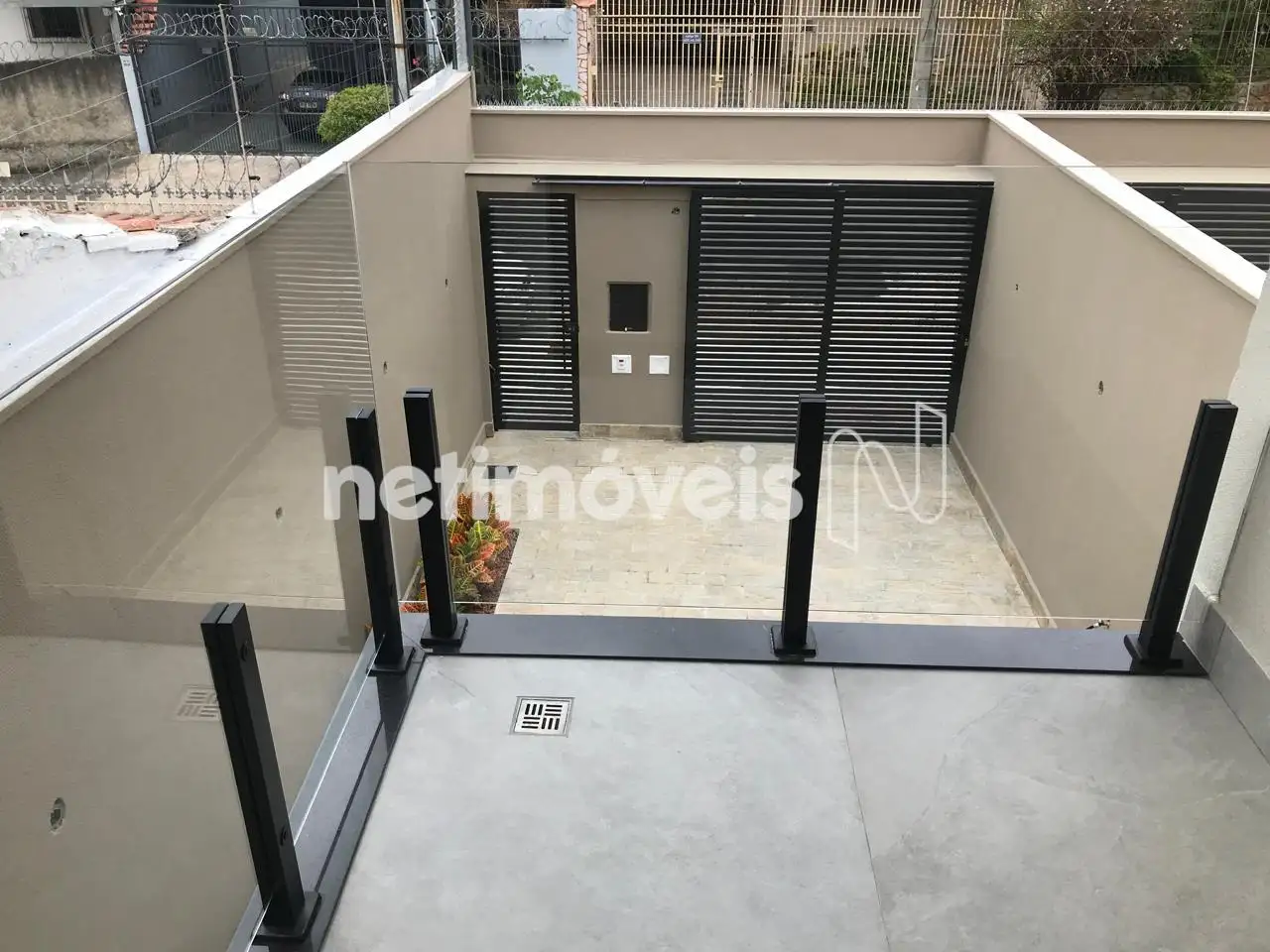 Varanda Quarto 02 Frente 