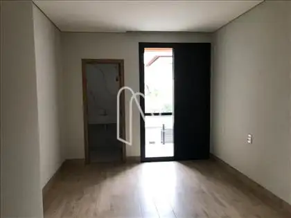 Quarto 04 Suíte  