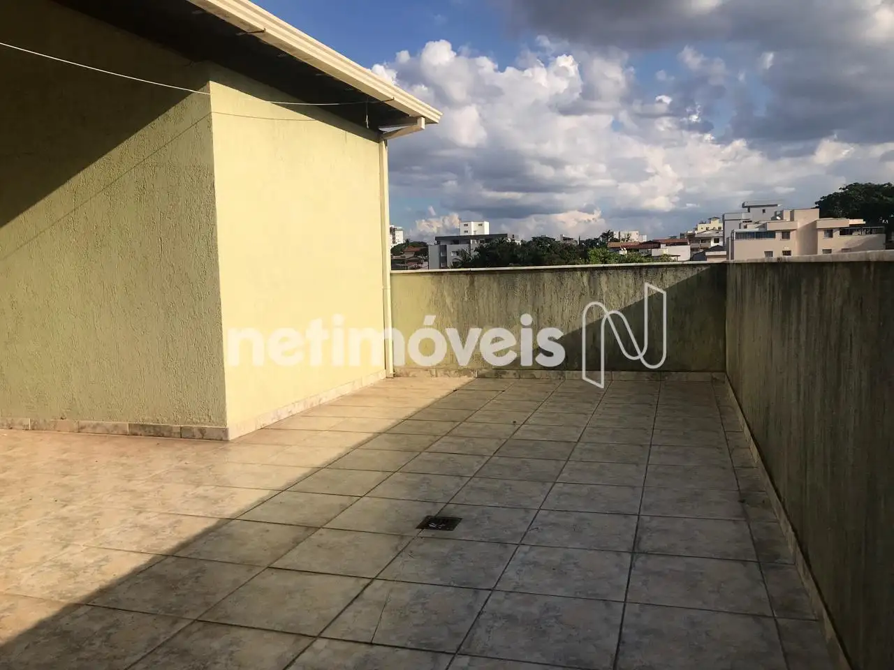 área livre descoberta 