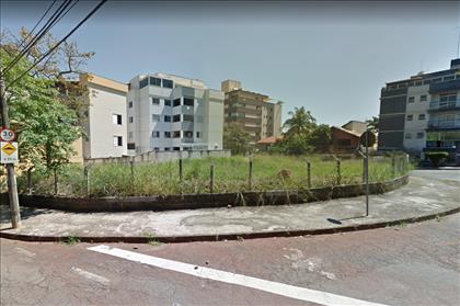 Vista lateral do lote