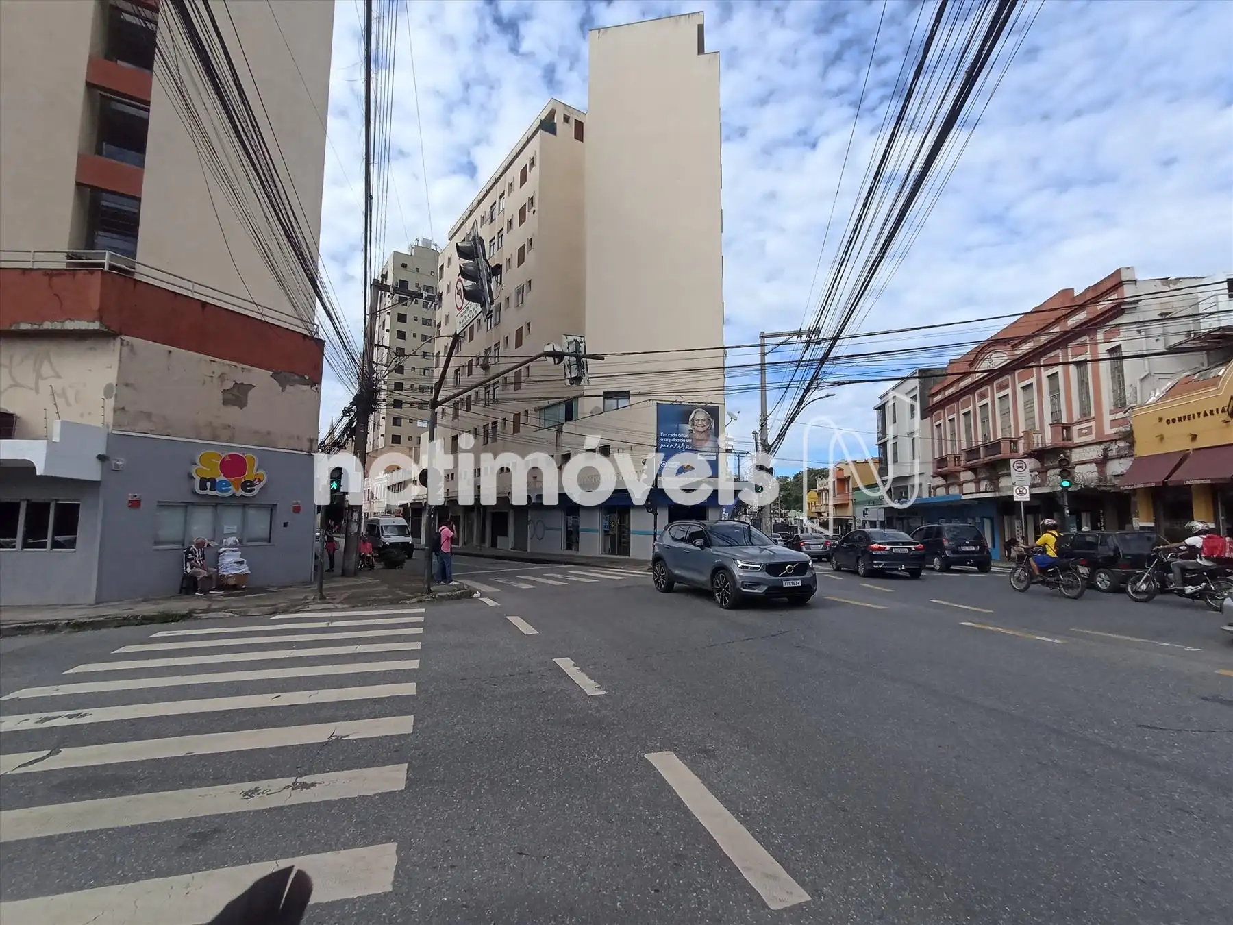 Vista do cruzamento em frente