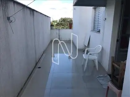 Área Externa Lado Esquerdo 