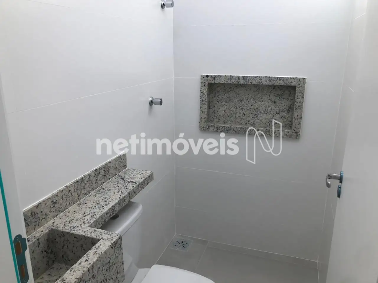 Pia Suíte Quarto 01