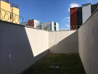 Muro área Livre 