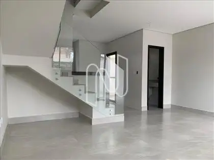 Vista Escada e Lavabo 