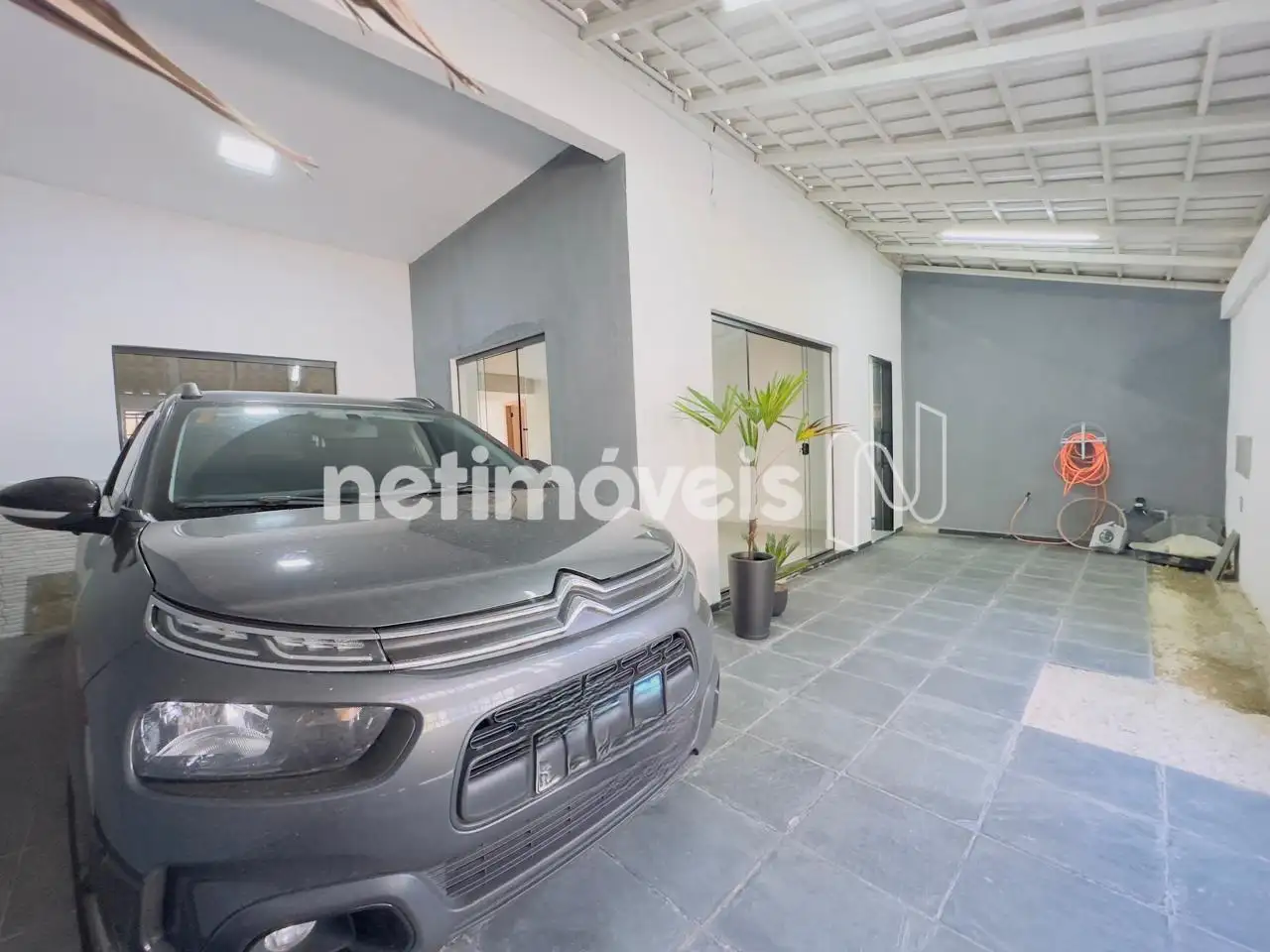 VARANDA / GARAGEM CASA 1