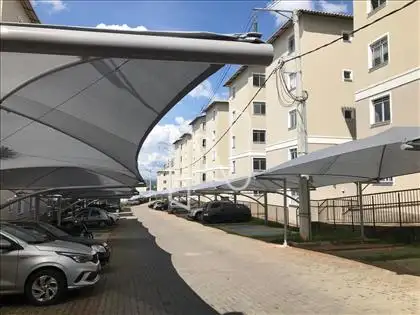 Vista do Condomíno e Garagem 