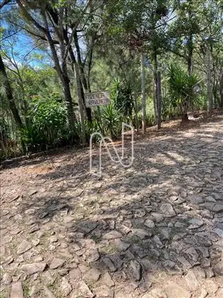 Acesso com calçamento 