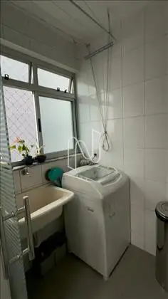 Área de serviço ampla e independente 