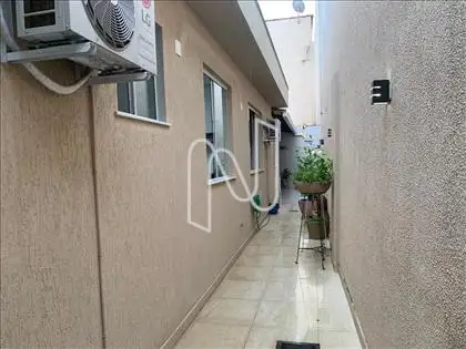 Corredor para os Fundos  