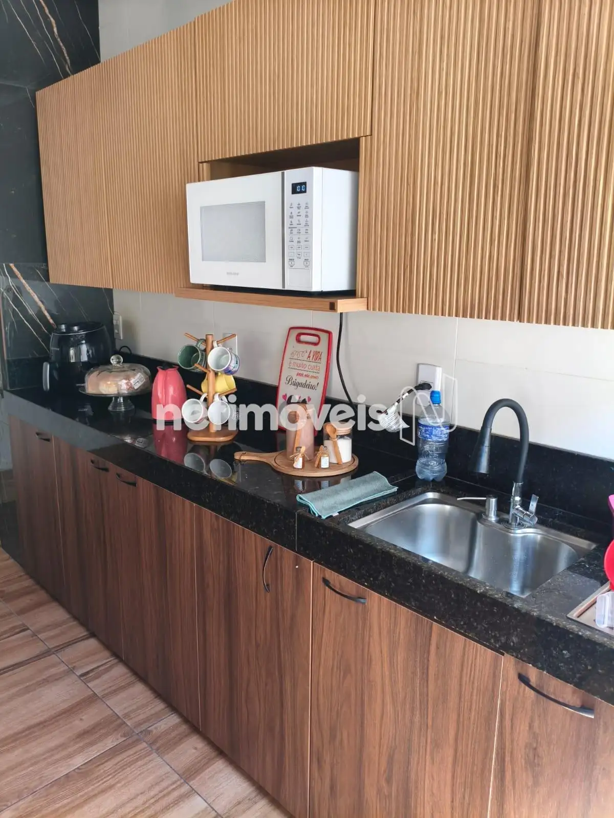 Pia e Armários Cozinha 