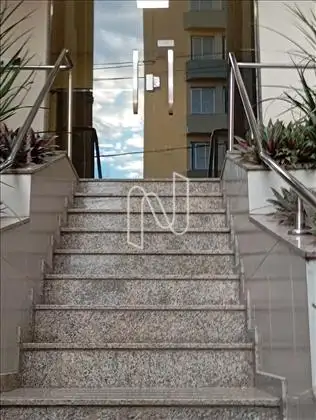 ESCADARIA DE ACESSO