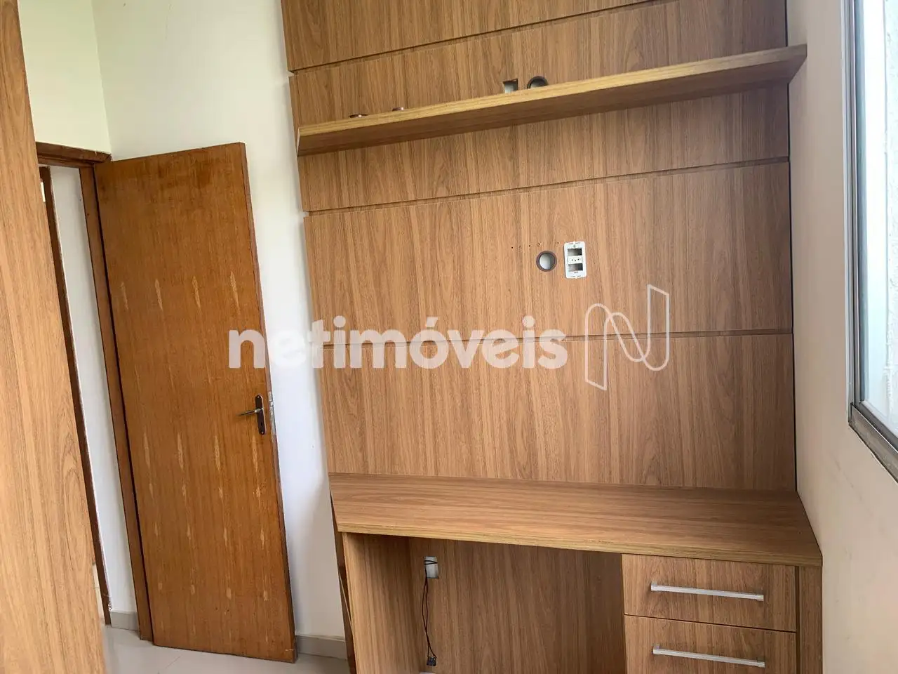 Estante Quarto 01