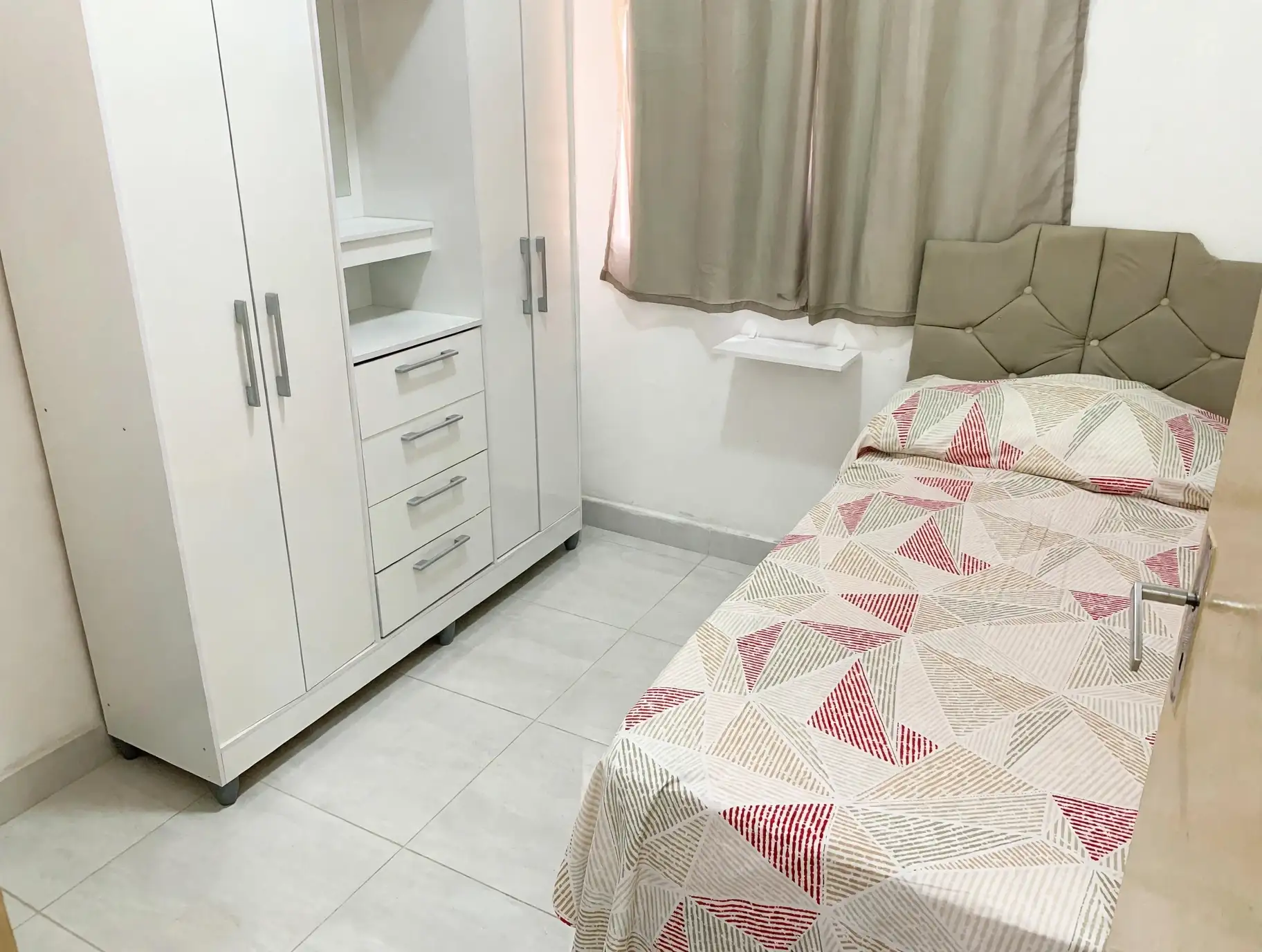Entrada Quarto 03