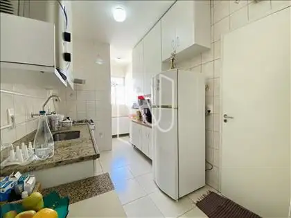 Cozinha --> Área de Serviço