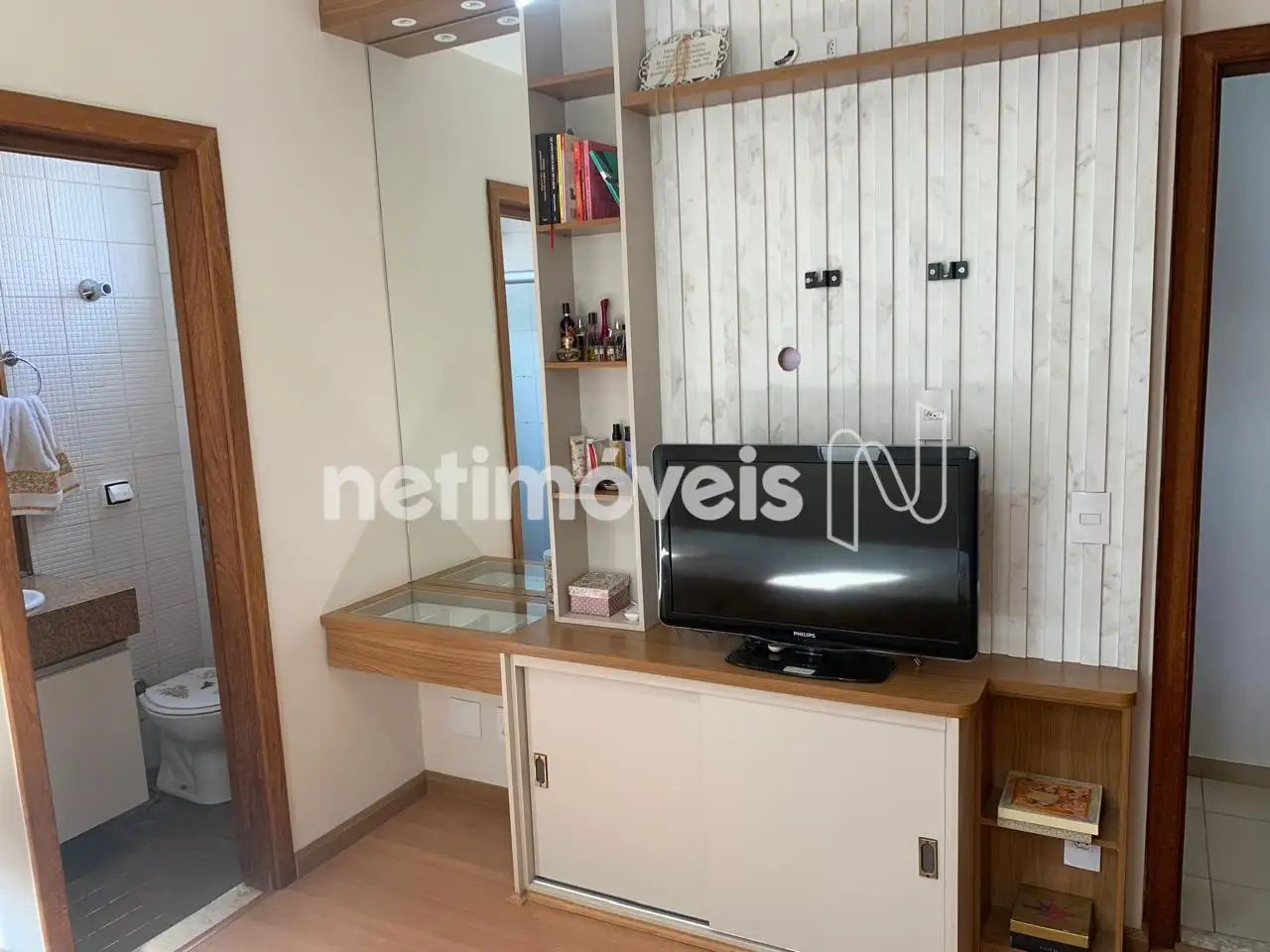 Estante Quarto 02