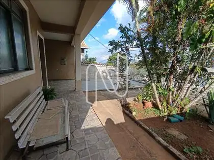  Frente casa 