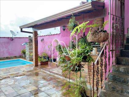 Piscina e espaço gourmet