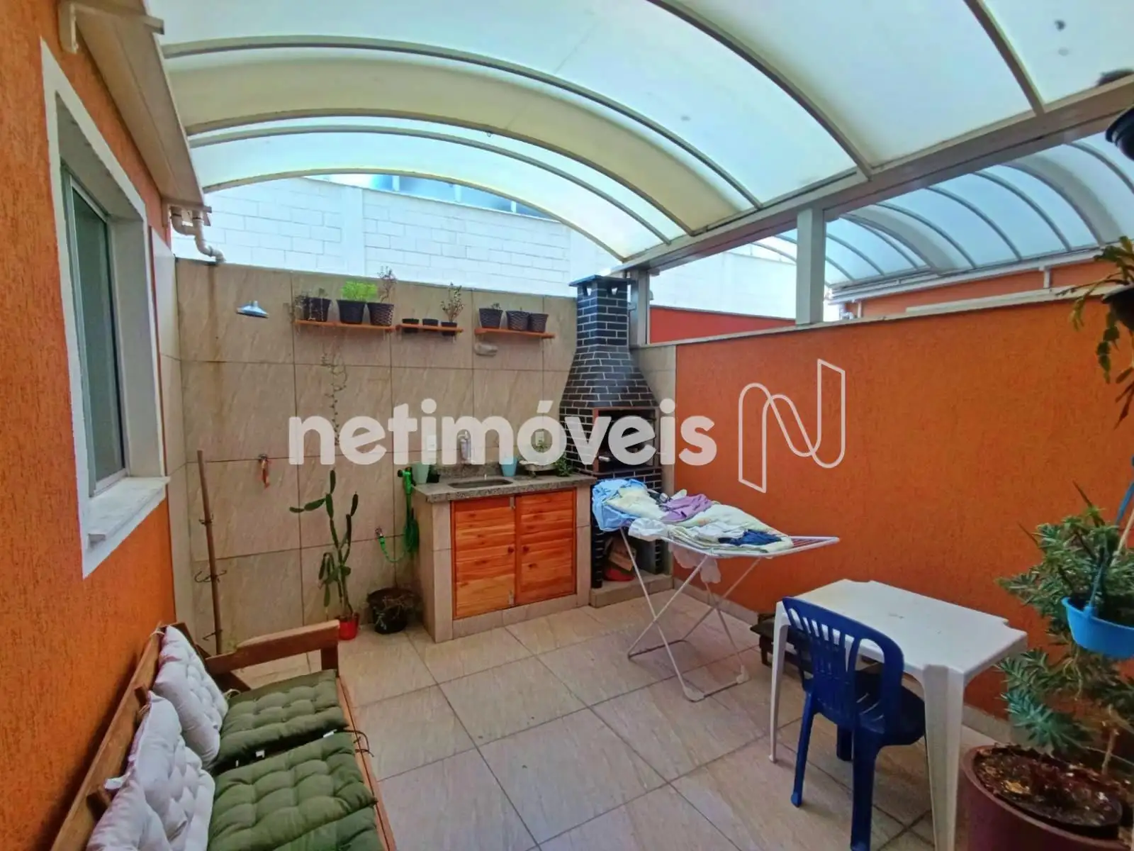 Área externa privativa coberta