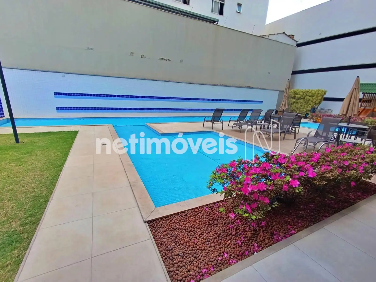 PISCINA ADUILTO E PISCINA INFANTIL