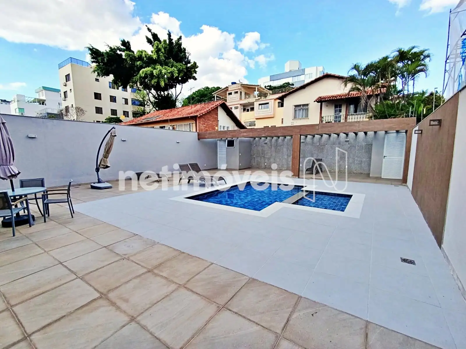 área comum prédio c/ piscina