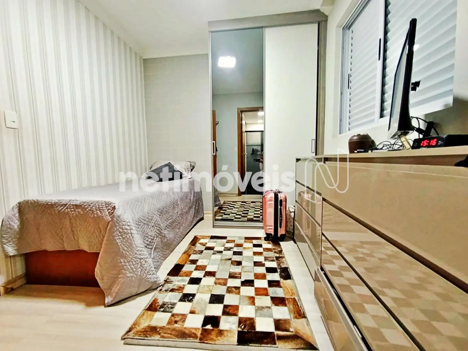 quarto 1 semi suíte