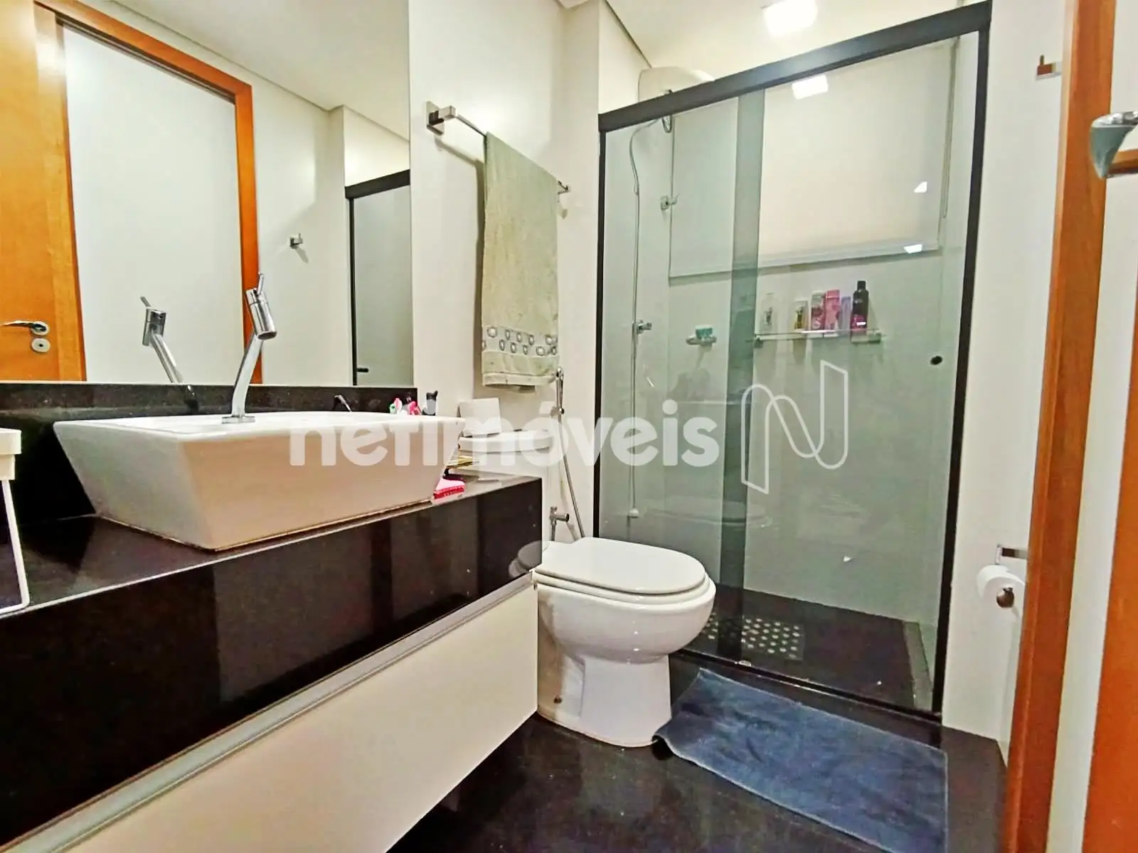 banheiro semi-suíte