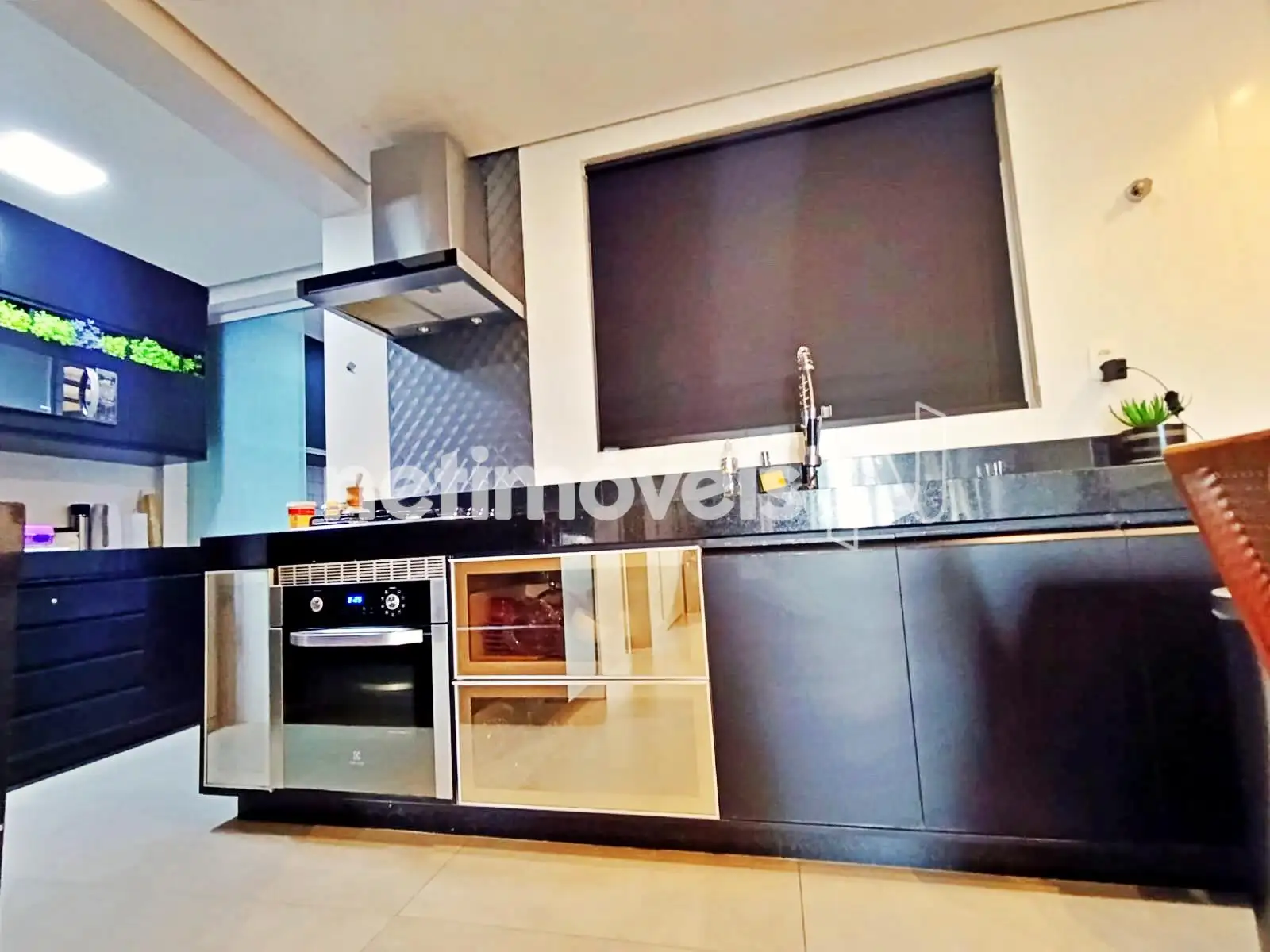 cozinha rica em armários