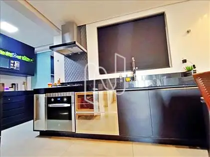 cozinha rica em armários 