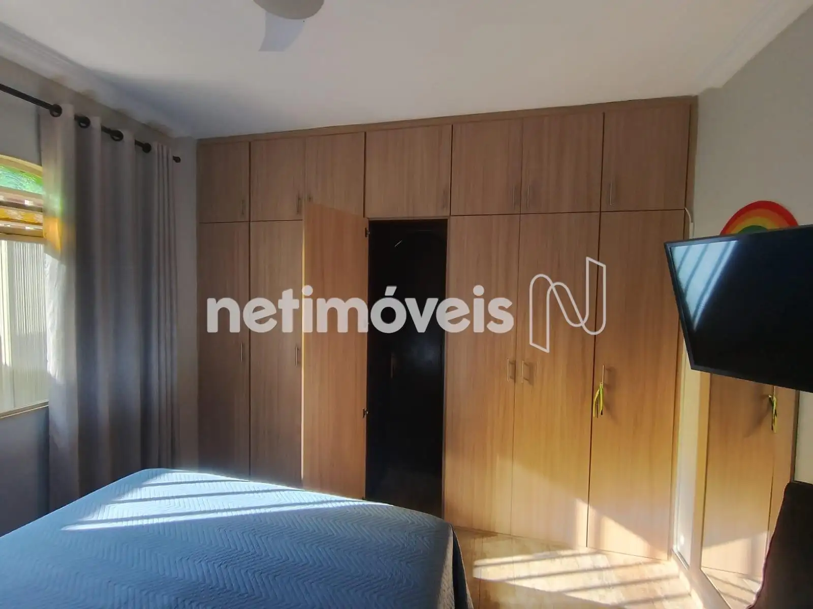 Quarto - acesso ao banheiro da suíte