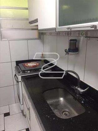 Cozinha com armários planejados
