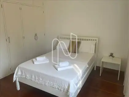 SUITE 