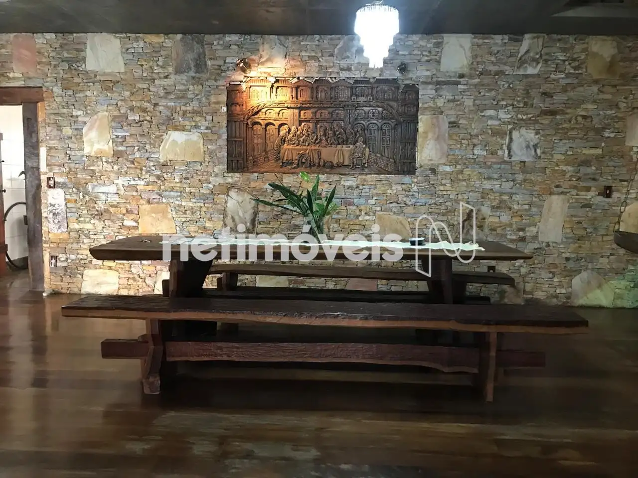 Parede em pedra Sala 