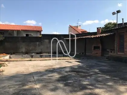Área livre Fundos com churrasqueira  