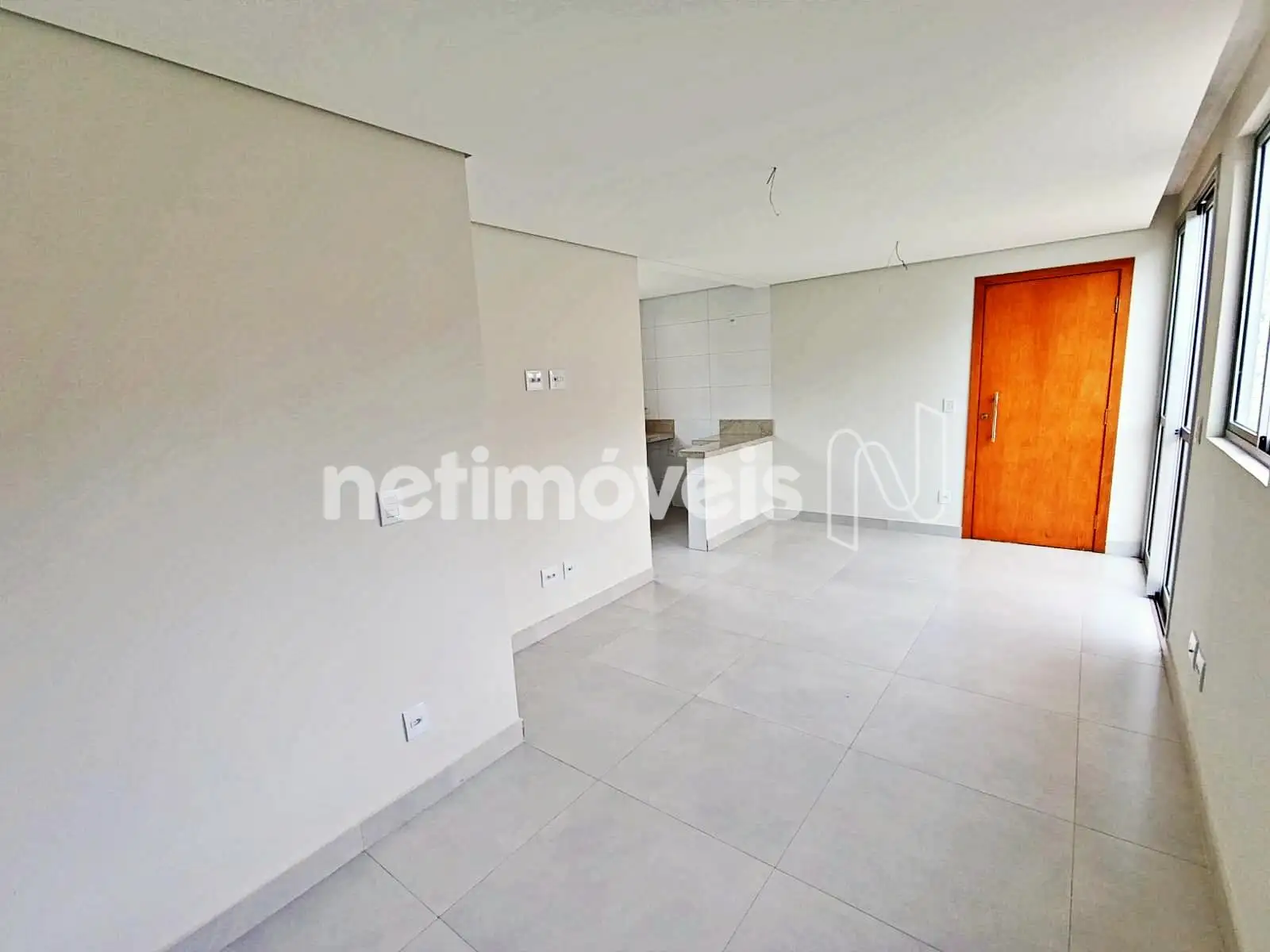 Sala ampla para 2 ambientes