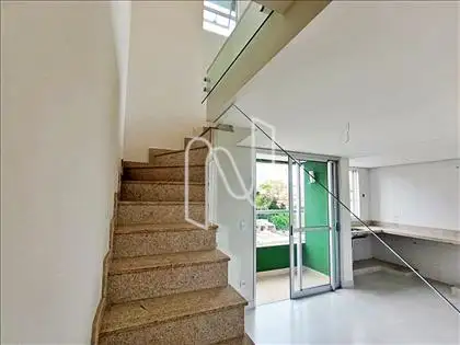 escada acesso 2 pavimento
