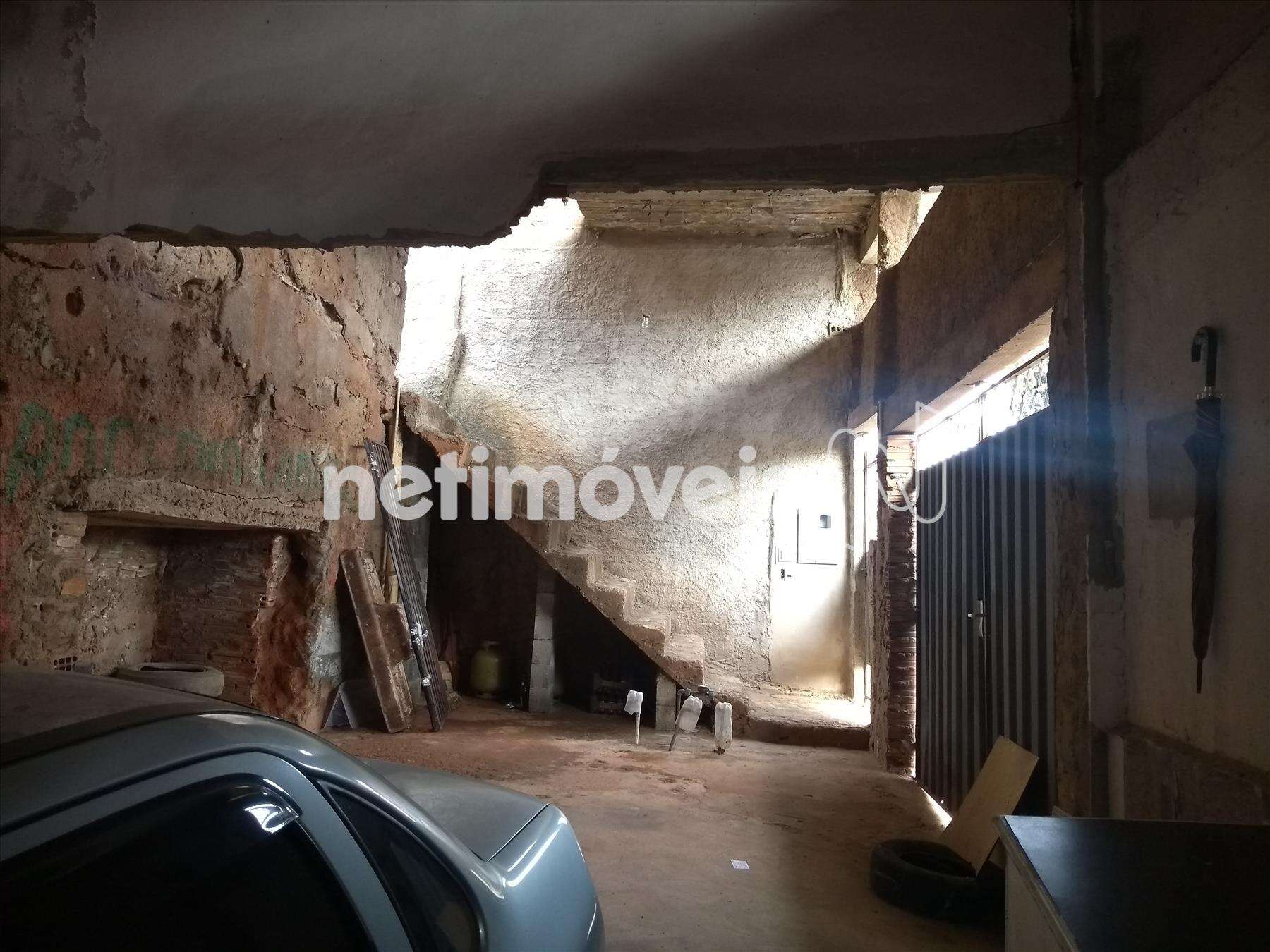 Vaga de garagem coberta