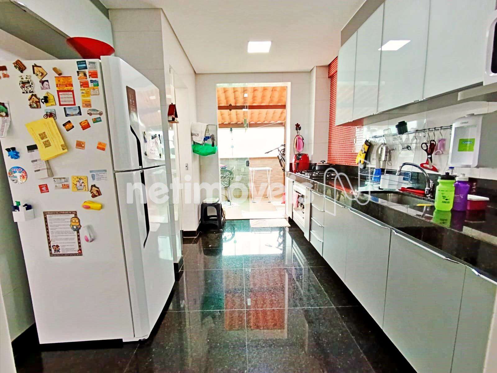 cozinha rica em armário