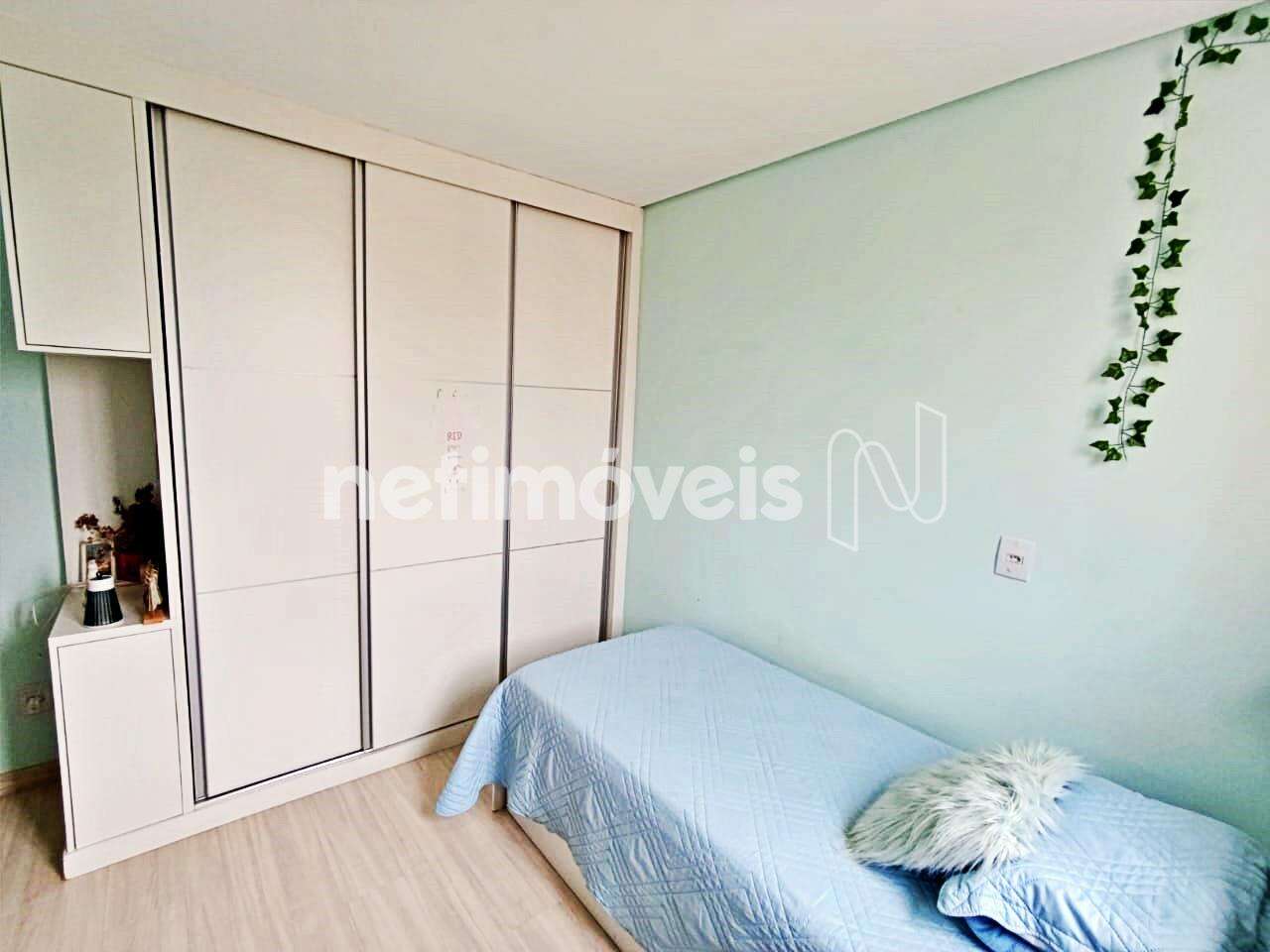 quarto 1 solteiro com armários