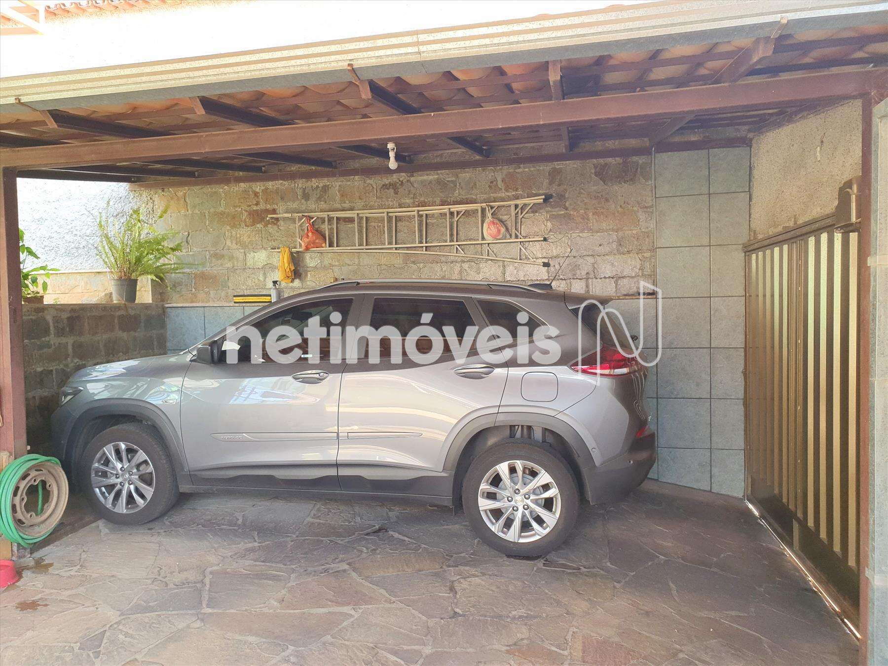 Vaga de Garagem coberta