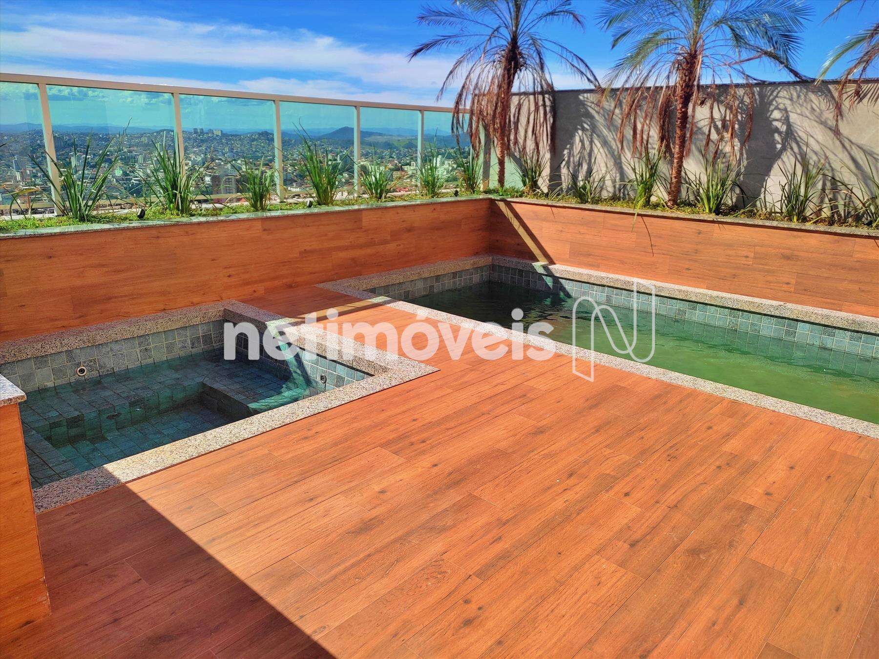 PISCINA COM DECK 