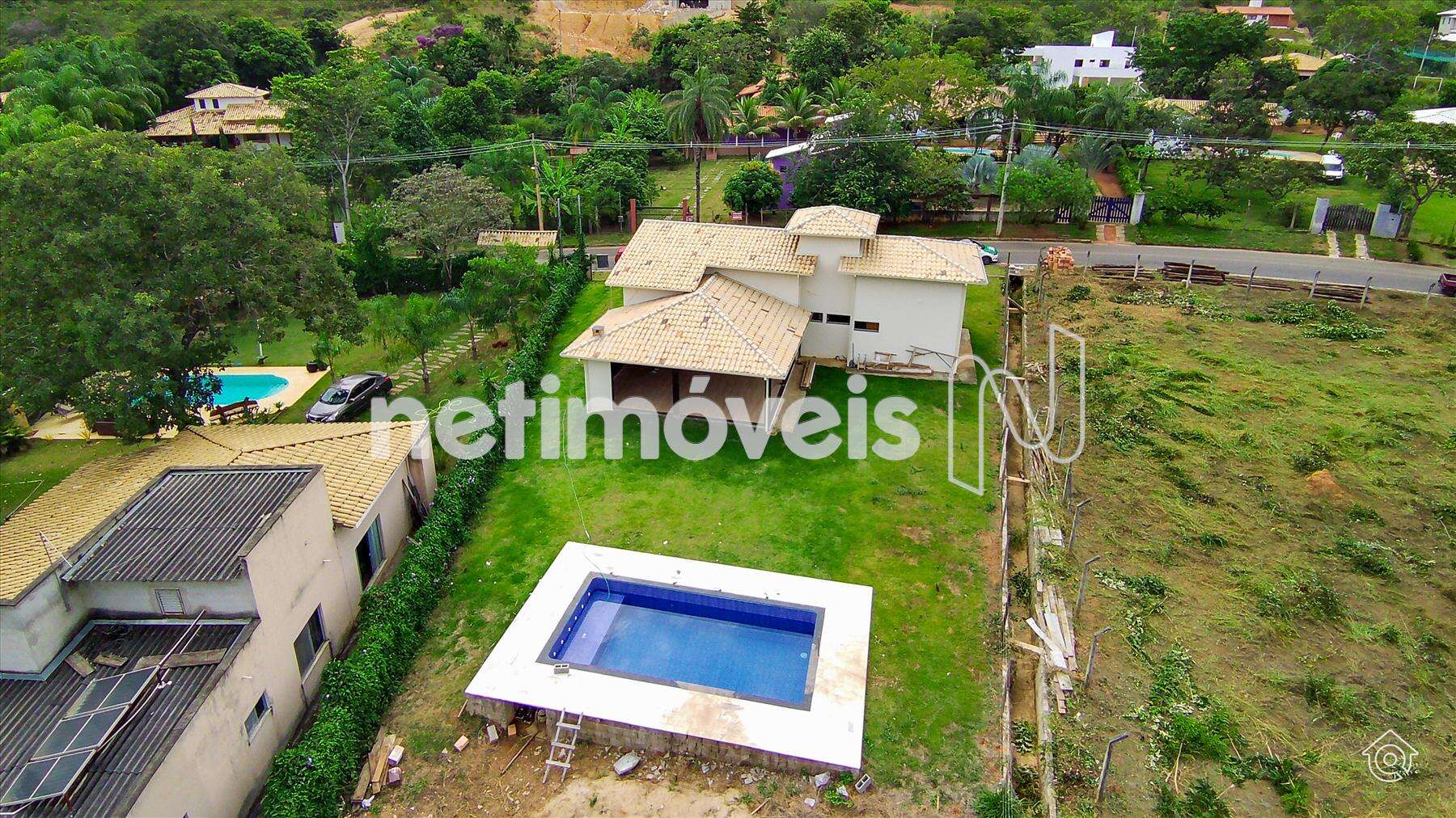 VISTA DA PISCINA E CASA