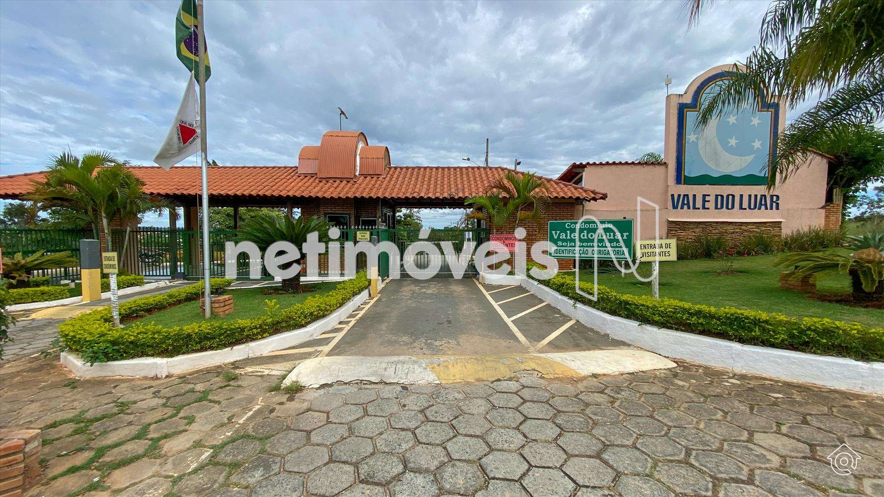 ENTRADA CONDOMÍNIO