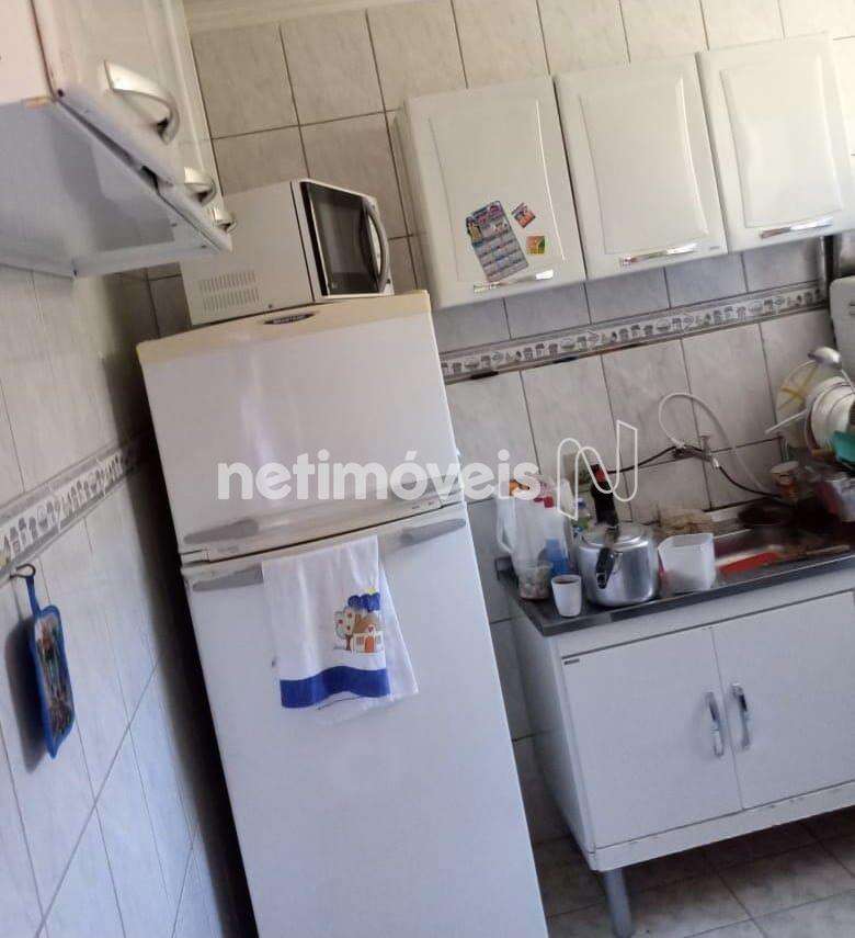 Cozinha com armários