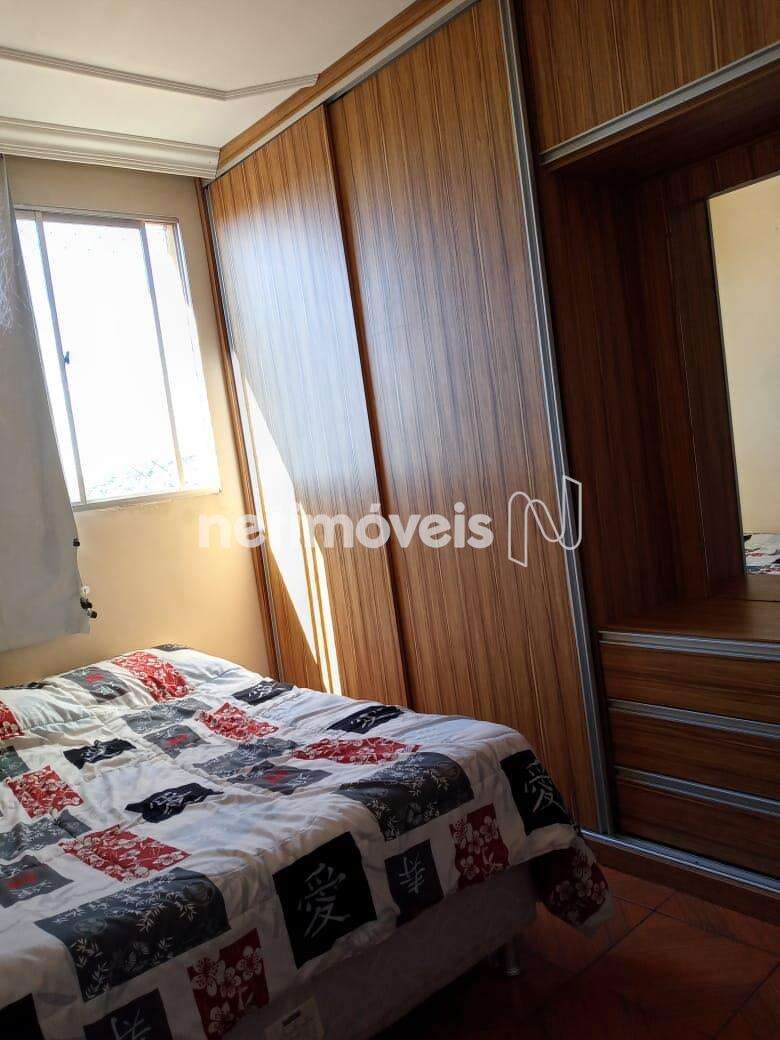 Quarto com armário