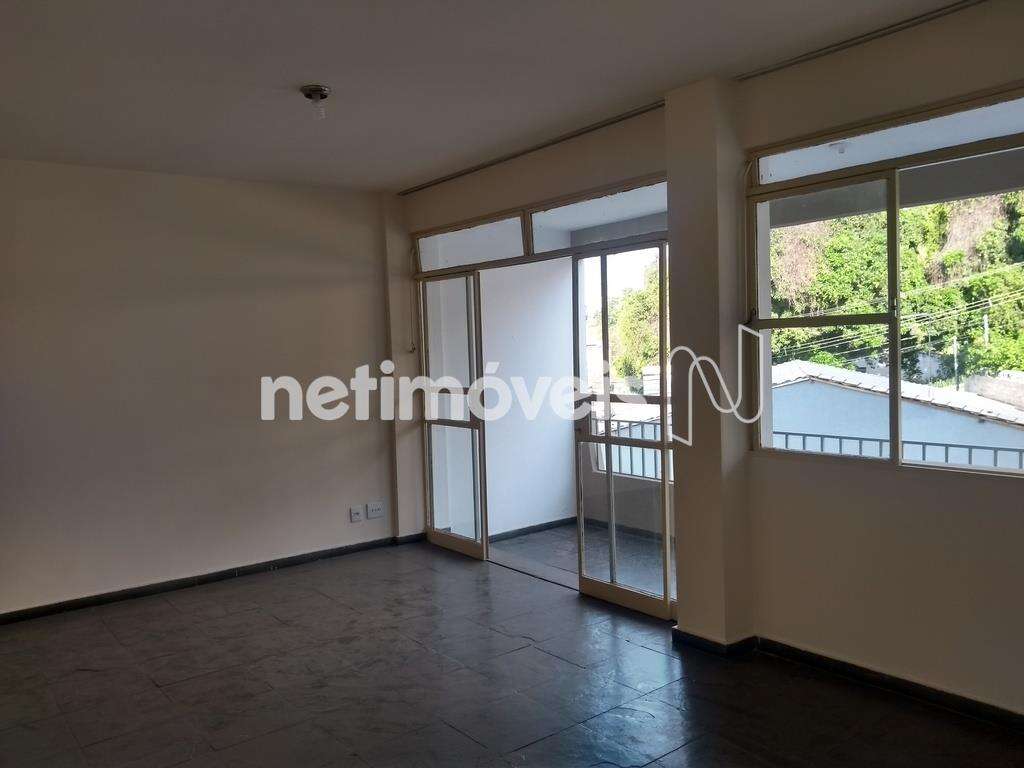 Sala ampla acesso a varanda