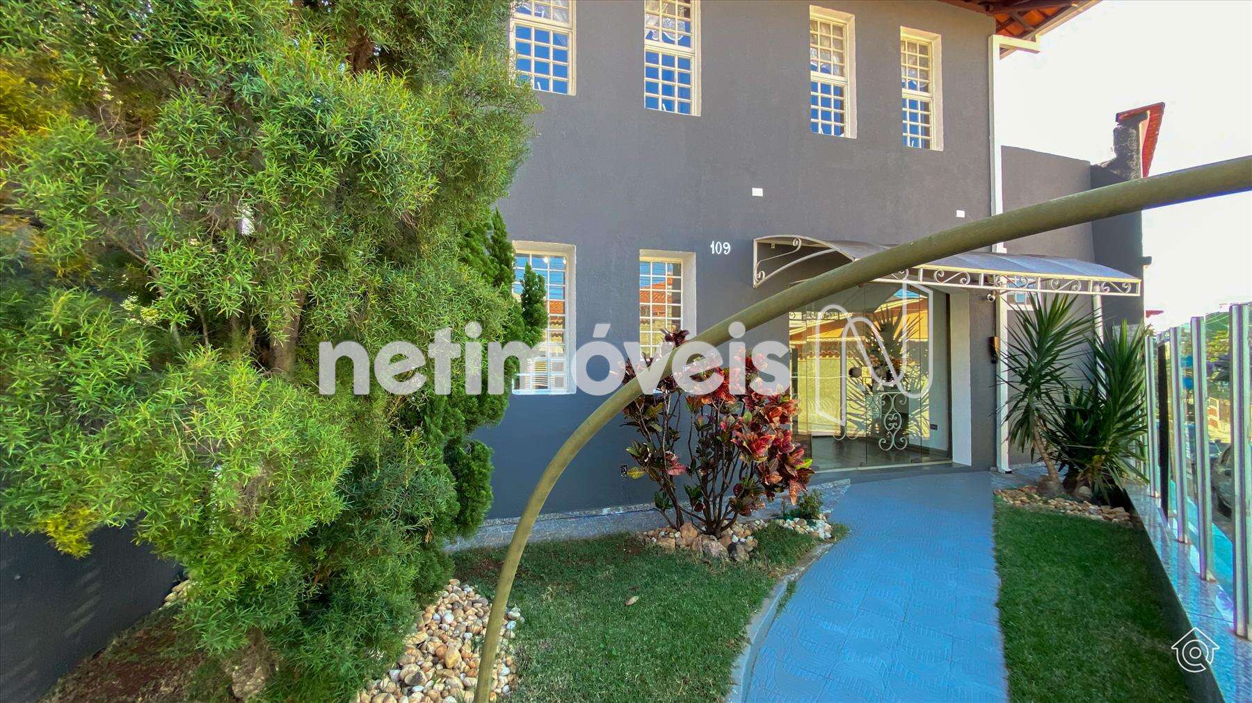 Jardim Frente da Casa