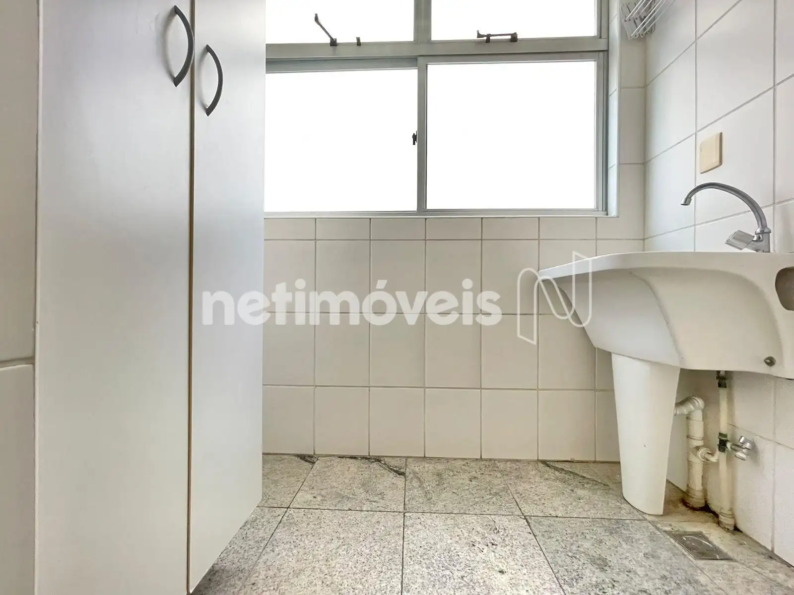 Área de serviço separada